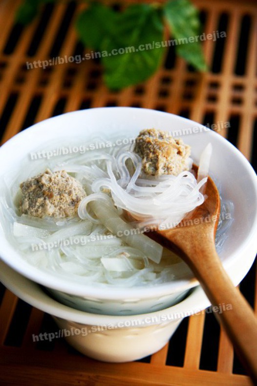 羊肉丸子萝卜粉丝汤的做法