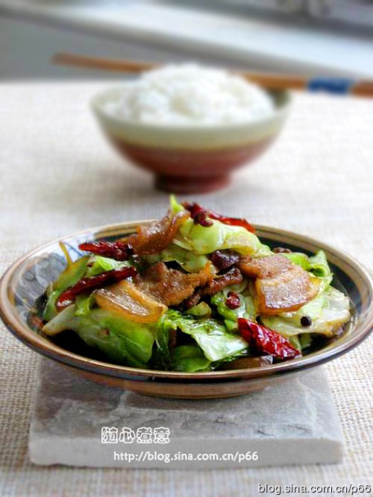 手撕包菜小炒肉的做法