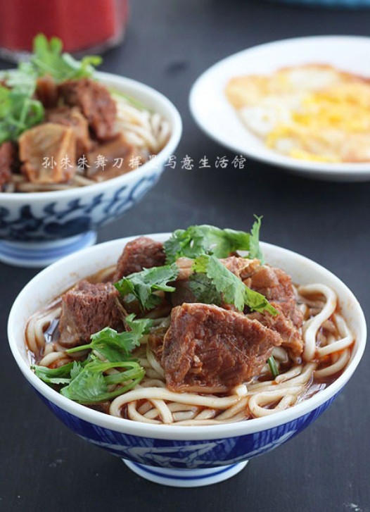 秘制红烧牛肉面的做法