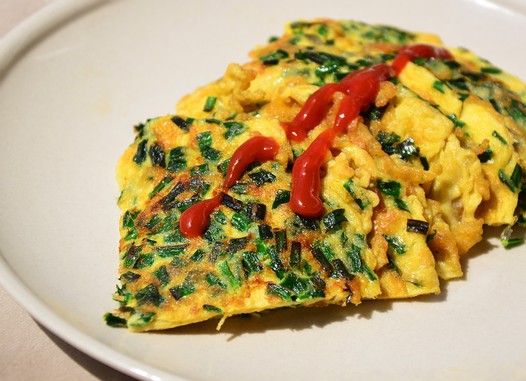 韭菜鸡蛋饼的做法
