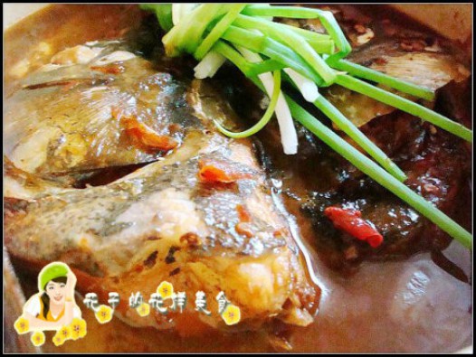 鱼头豆腐煲的做法