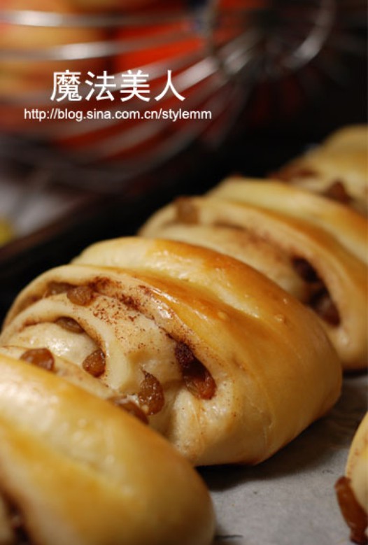 肉桂葡萄干面包的做法