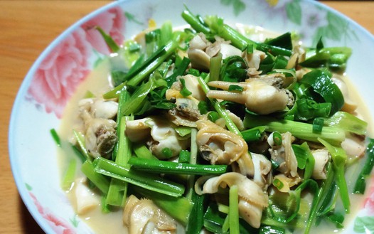 大蒜炒蛏子的做法