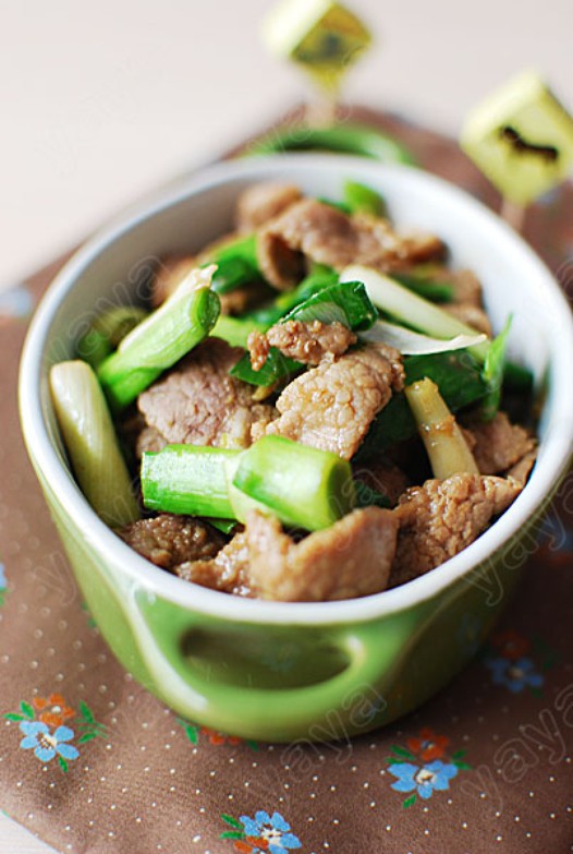 蒜苗炒牛肉的做法