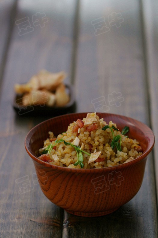 腊味榴莲炒饭的做法