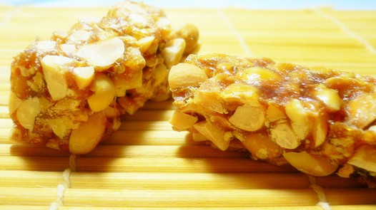 红糖花生酥糖的做法