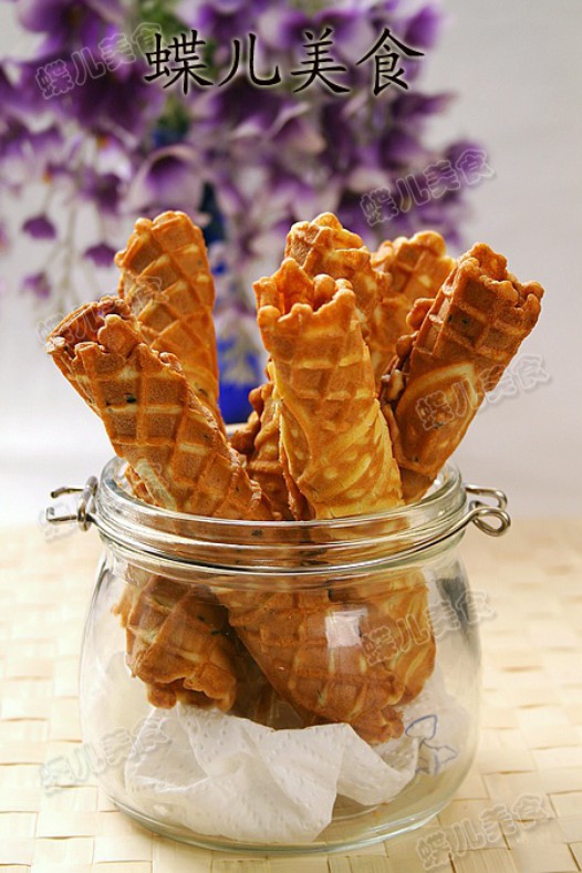 黑芝麻香酥蛋卷的做法