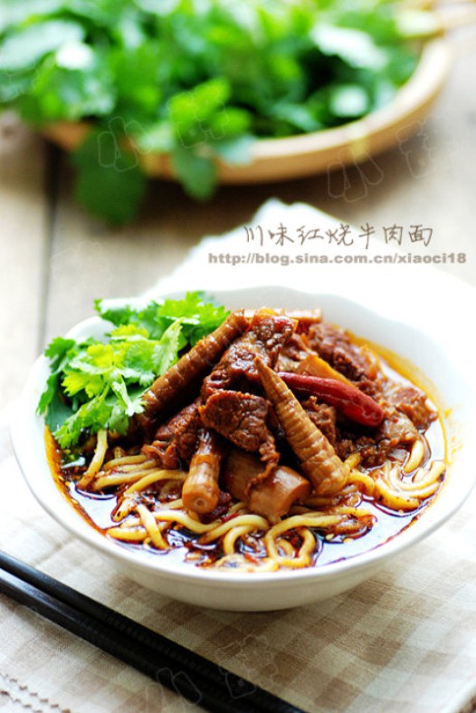 川味笋子红烧牛肉面的做法