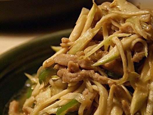 茭白肉丝的做法