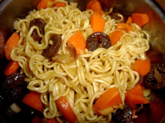 电饭锅炒面的做法