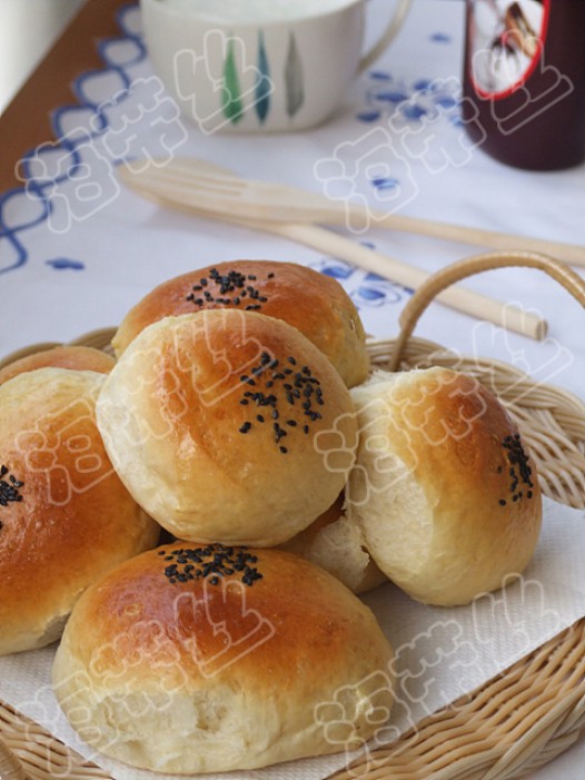 芝麻小餐包的做法