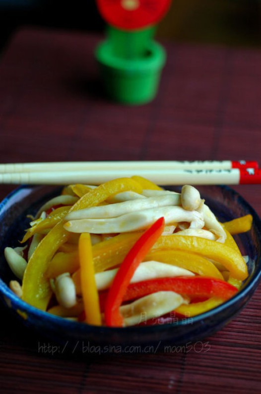 彩椒海鲜菇的做法