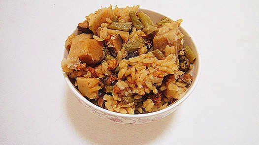 豆角焖饭的做法