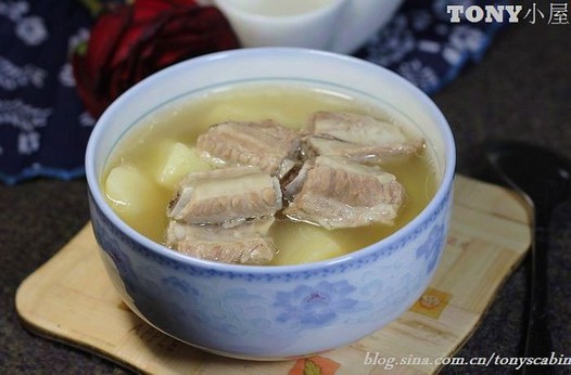 排骨炖土豆的做法