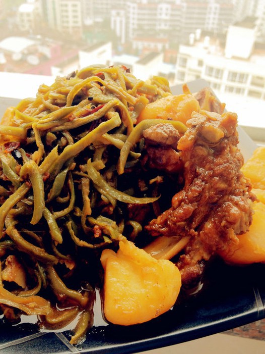 干豆角焖土豆排骨的做法