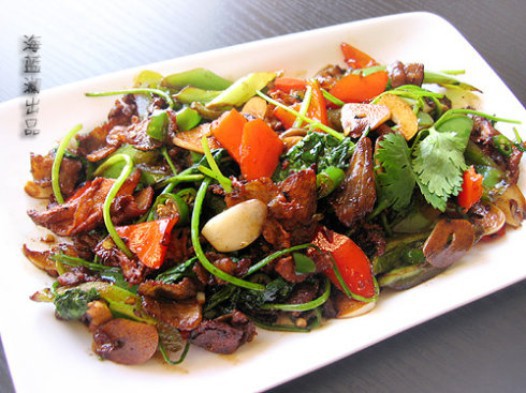 农家小炒肉的做法