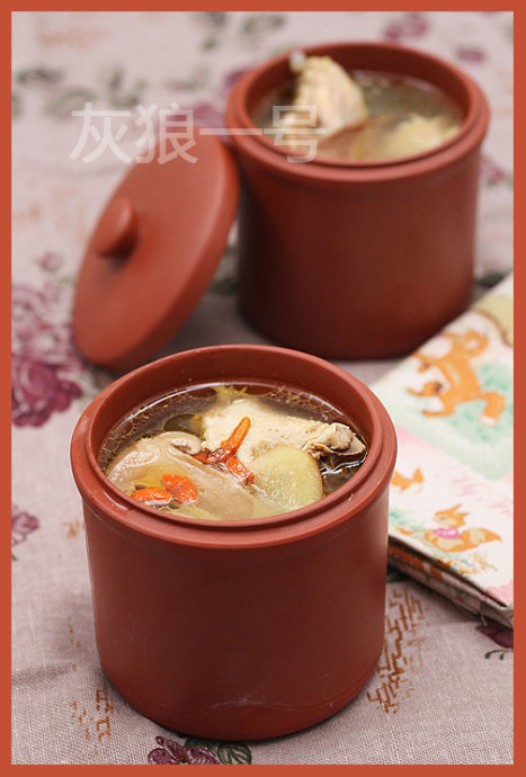 松茸土鸡汤的做法