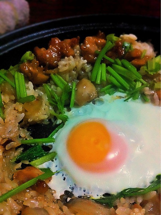 洋葱鸡肉焖饭(塔吉锅)的做法