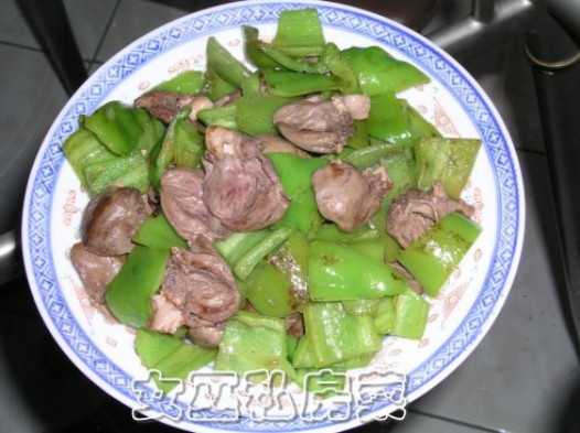 尖椒炒鸡心的做法