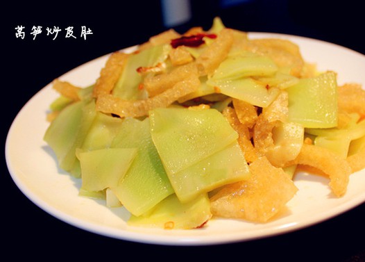 莴笋炒皮肚的做法
