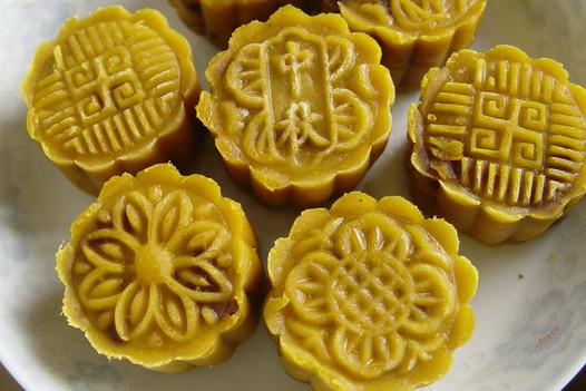 南瓜紫薯冰皮月饼的做法