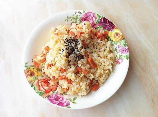 黄油火腿金灿灿炒饭的做法
