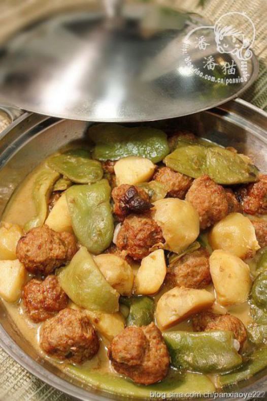 油豆角小土豆炖肉丸的做法