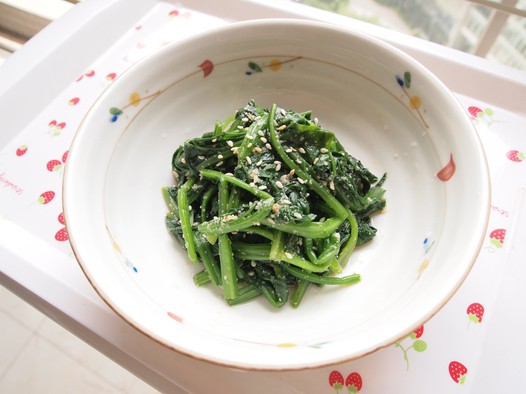 日式芝麻拌菠菜的做法