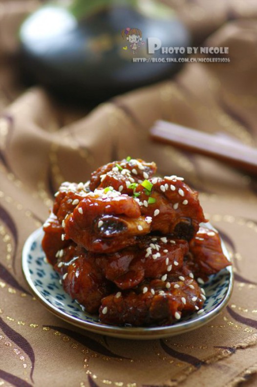 冰花梅酱烧排骨的做法