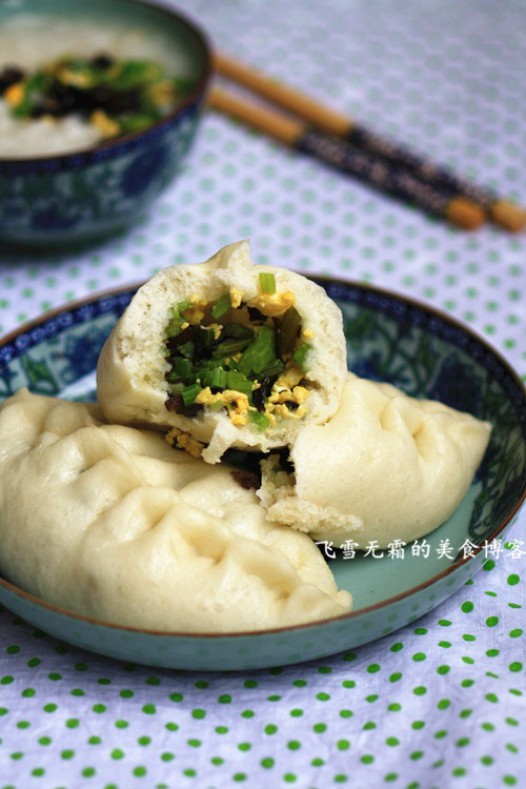 木耳芹菜包子的做法