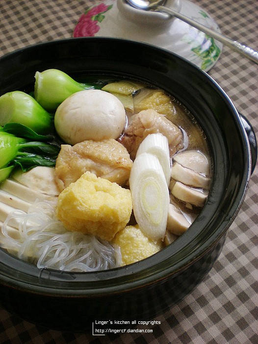 鲜菇鸡腿煲的做法