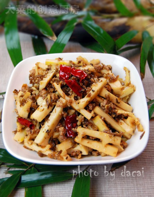 芽菜肉末炒春笋的做法