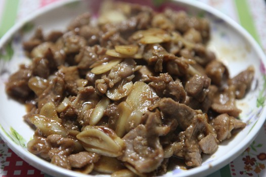 蒜爆羊肉的做法