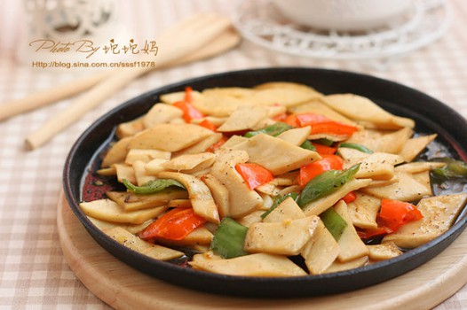 铁板黑椒杏鲍菇的做法