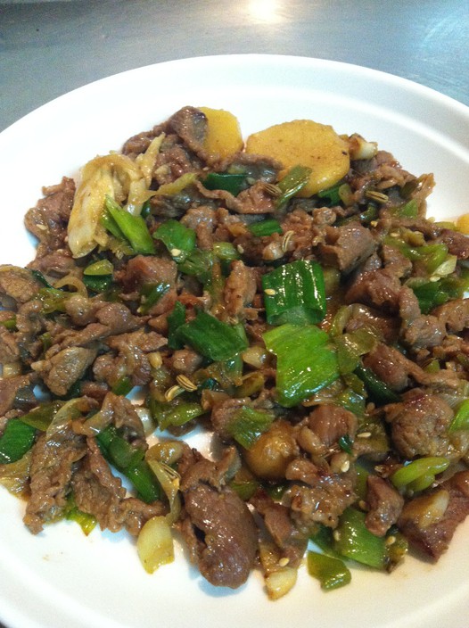 姜葱自然小炒羊肉的做法