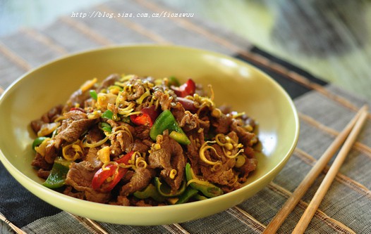 香茅姜黄炒牛肉的做法