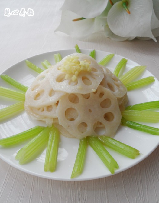 清烹莲菜西芹的做法