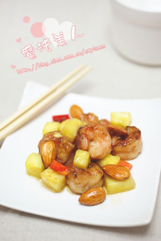 菠萝杏仁虾球的做法