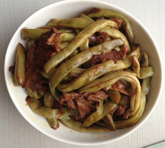东北豆角炖肉的做法