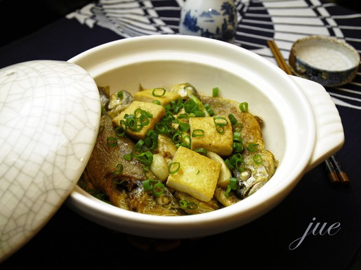 小黄鱼烧豆腐的做法
