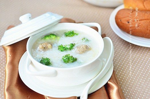 西兰花肉丸粥的做法