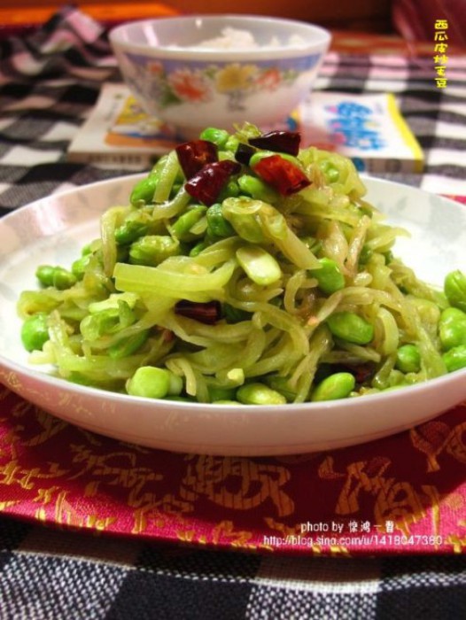 西瓜皮炒毛豆的做法