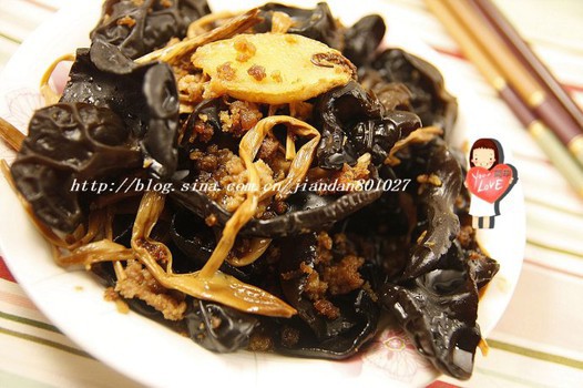 肉糜木耳炒黄花菜的做法