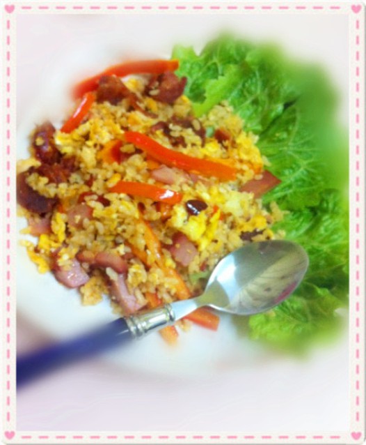 老干妈熏肉炒饭的做法