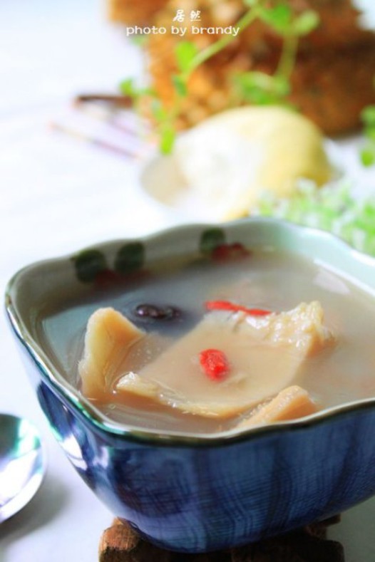 榴莲壳瘦肉汤的做法