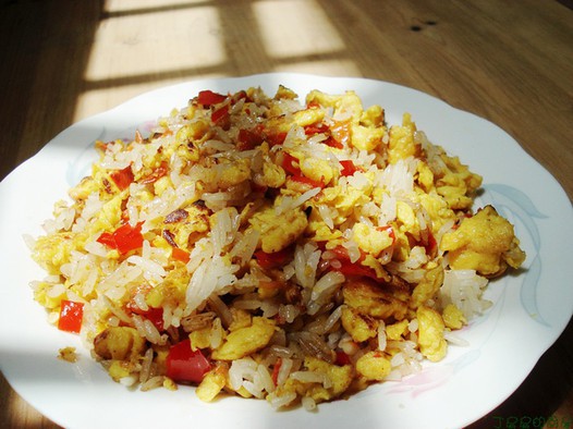 剁椒鸡蛋炒饭的做法