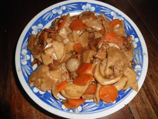 杏鲍菇炒肉片的做法