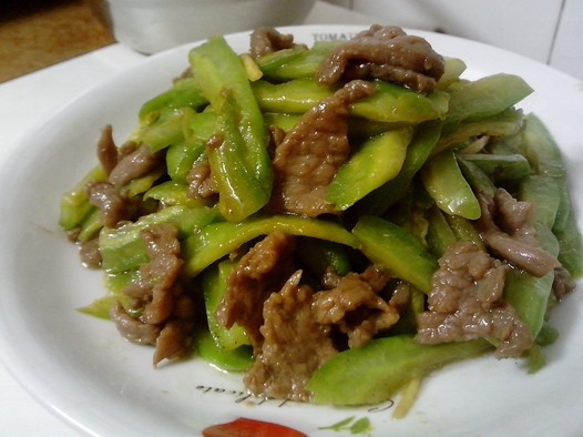 苦瓜炒牛肉的做法