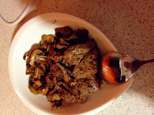黄油香菇煎牛肉的做法