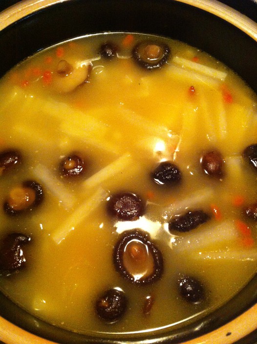 淡菜萝卜豆腐汤的做法